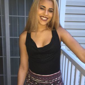 Meet your Posher, Shai